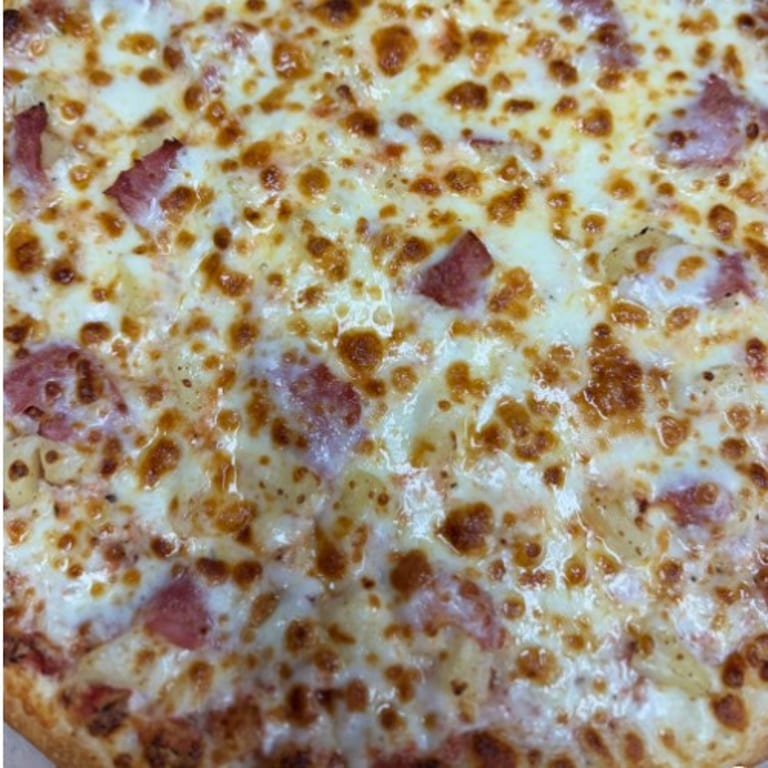 Delicious Hawaiian Pizza